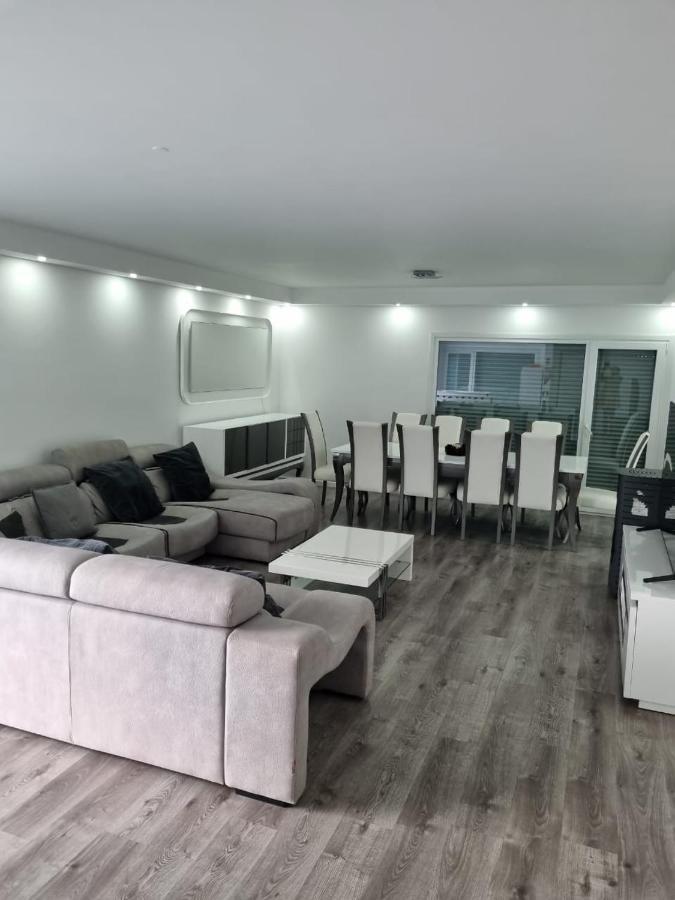 Mikaela Guest House 2 Ramada 外观 照片